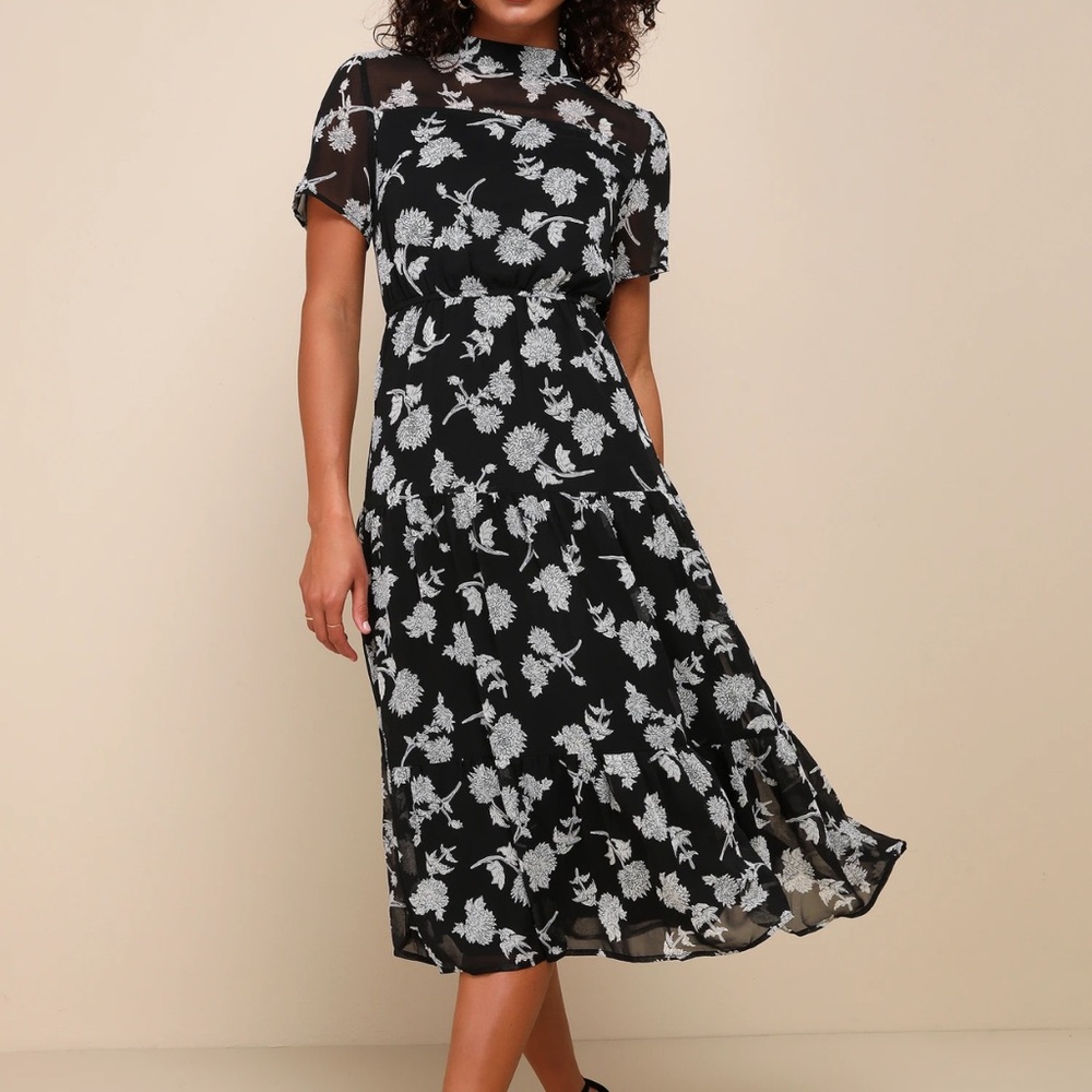 Lulu’s Floral Dressed Up Black Floral Print Midi Dress Size XS